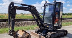 2019 CAT 302.7DCR